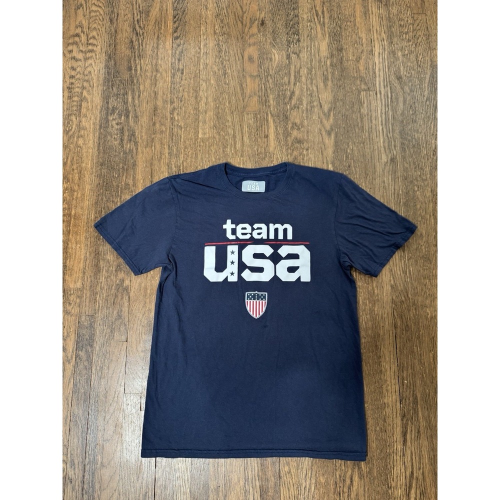 Team USA Mens Navy Blue Graphic T-Shirt Size Medium Olympics Shield Tee